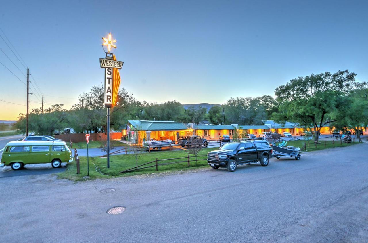 Western Star Inn Rifle Exteriér fotografie